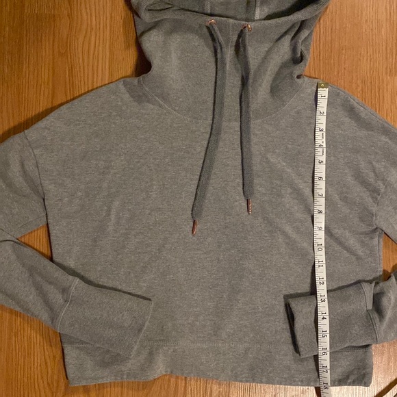 ❤️ Sweaty Betty Cropped Pullover Hoodie Size Small NWOT - Picture 6 of 11